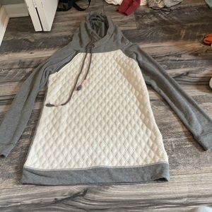 Cute hooded sweater! Hardly worn! Fitted but long!